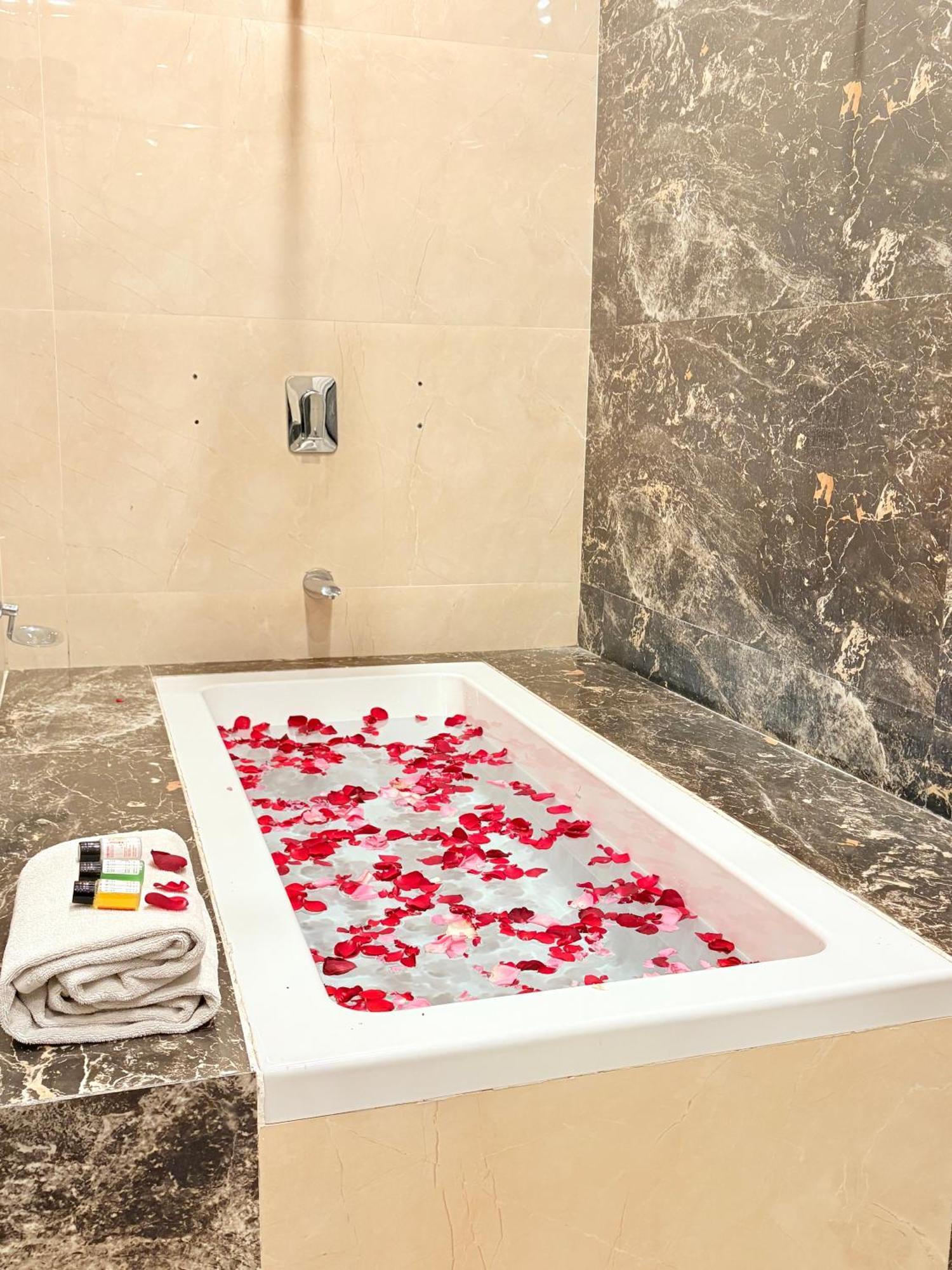 Parampara Hotels And Resorts Udaipur Ngoại thất bức ảnh